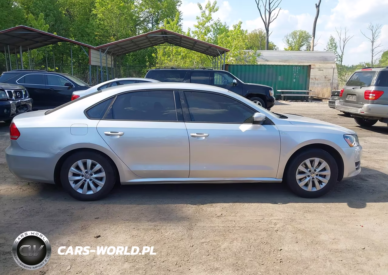 2014 Volkswagen Passat 1.8T Wolfsburg Edition VIN:1VWAT7A36EC067704 - 13