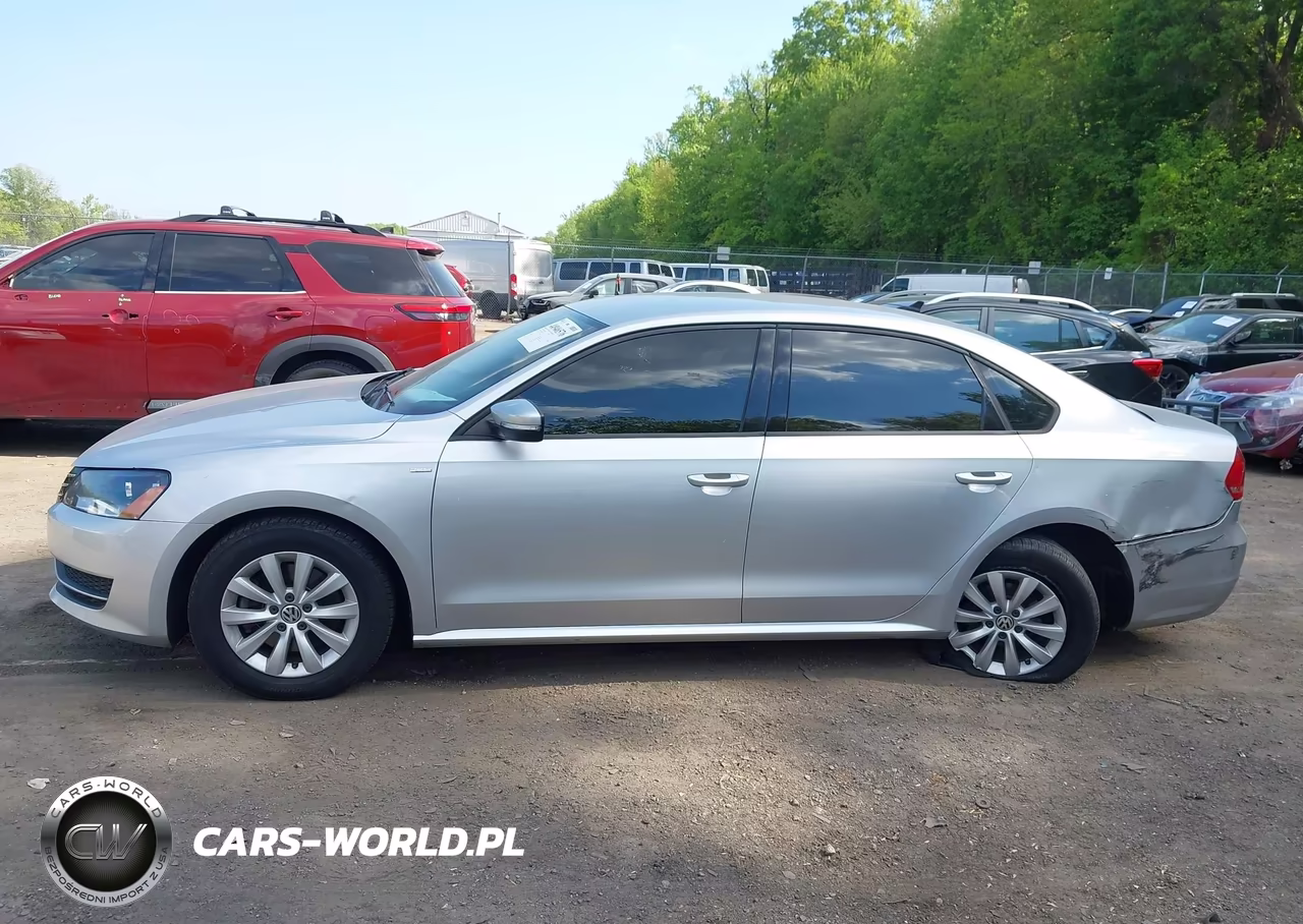 2014 Volkswagen Passat 1.8T Wolfsburg Edition VIN:1VWAT7A36EC067704 - 14