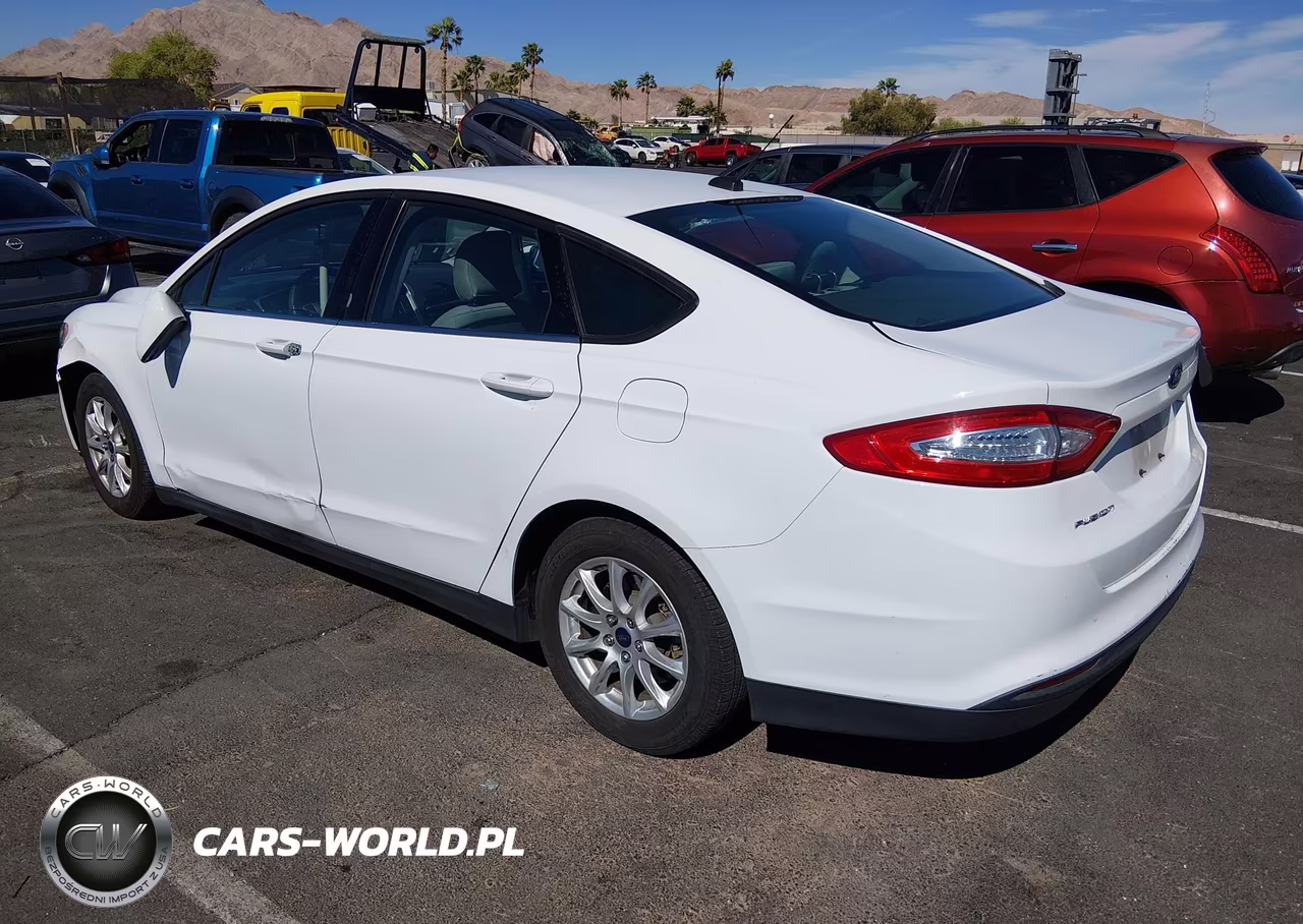 2015 Ford Fusion S VIN:3FA6P0G74FR226601 - 3
