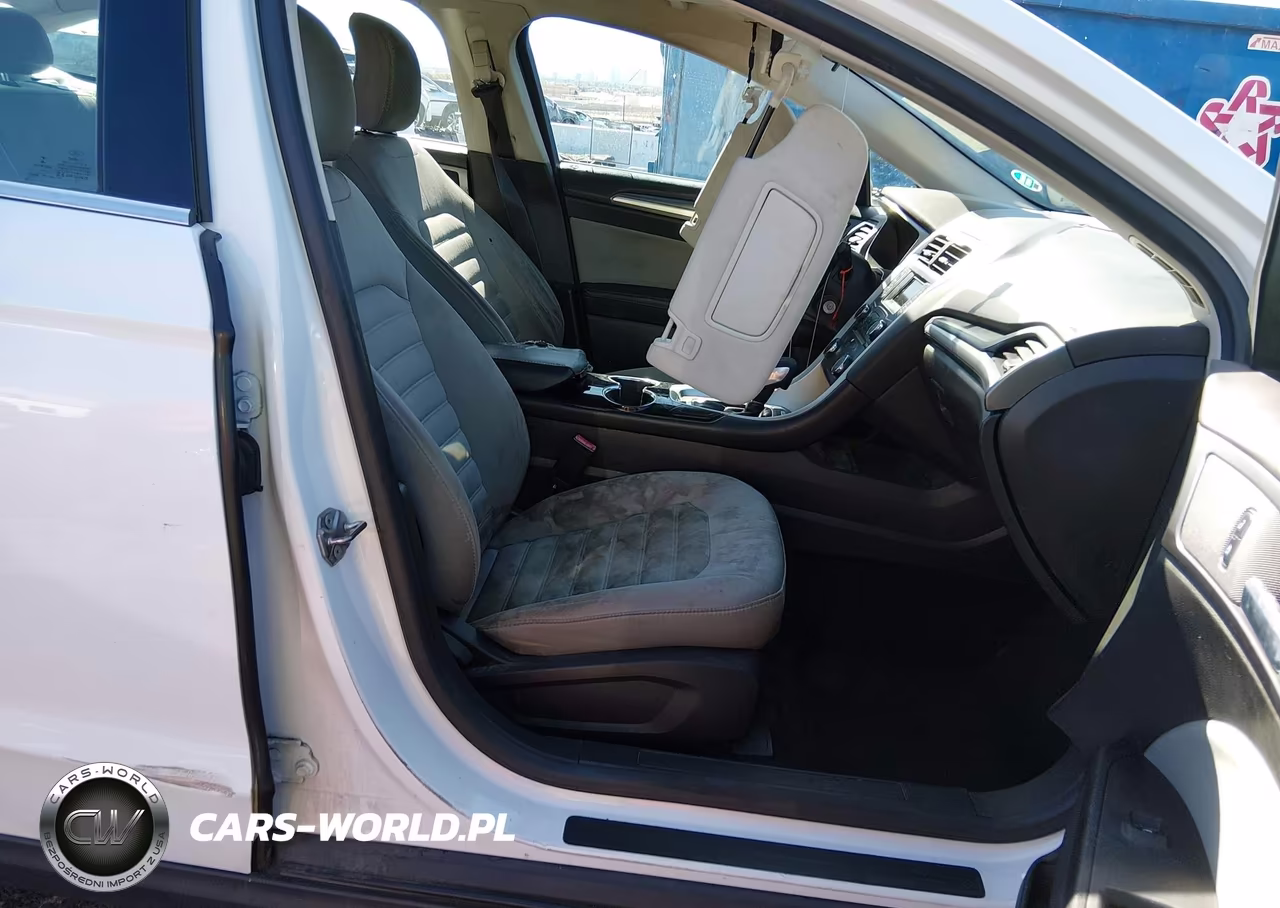 2015 Ford Fusion S VIN:3FA6P0G74FR226601 - 5