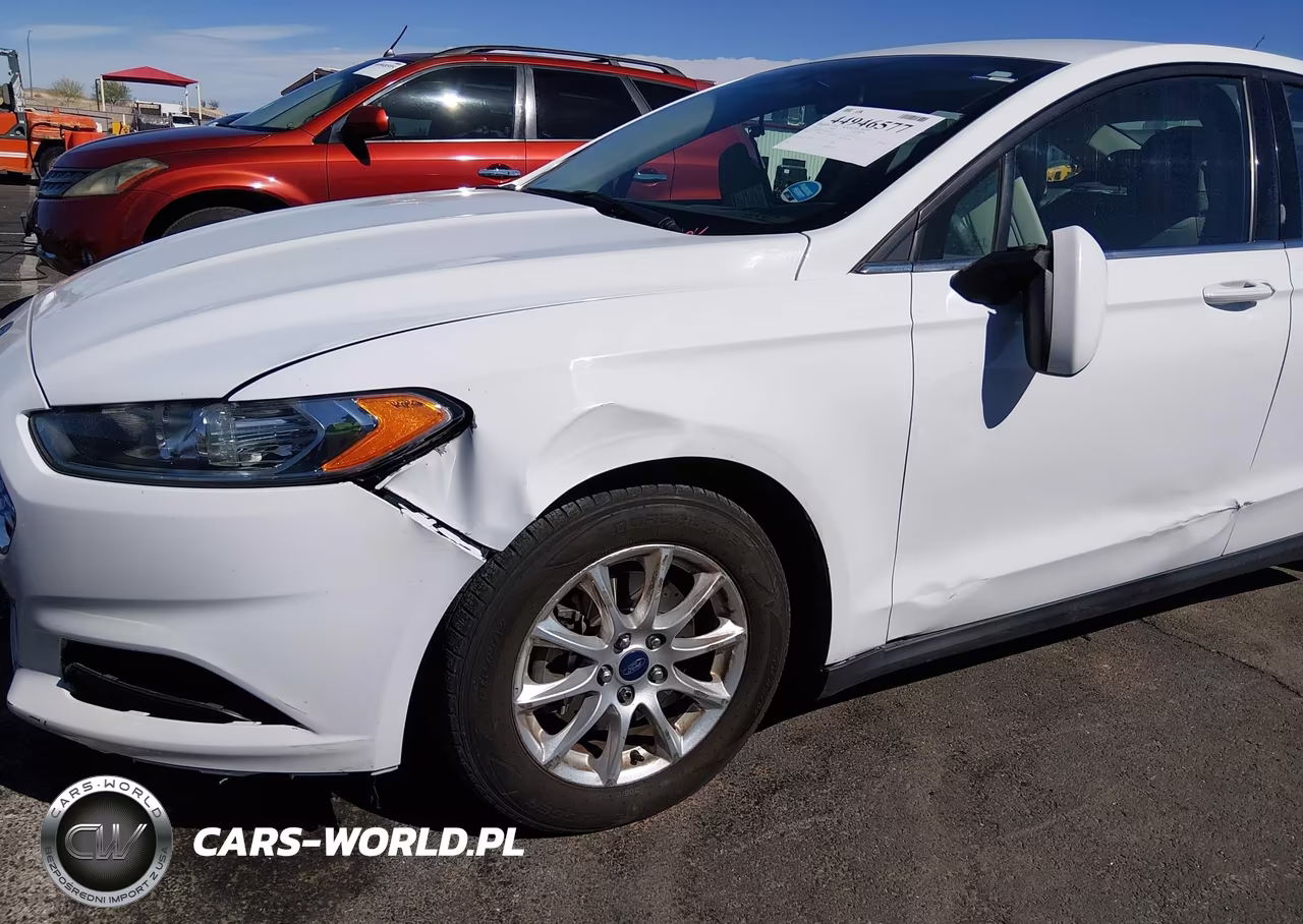 2015 Ford Fusion S VIN:3FA6P0G74FR226601 - 6