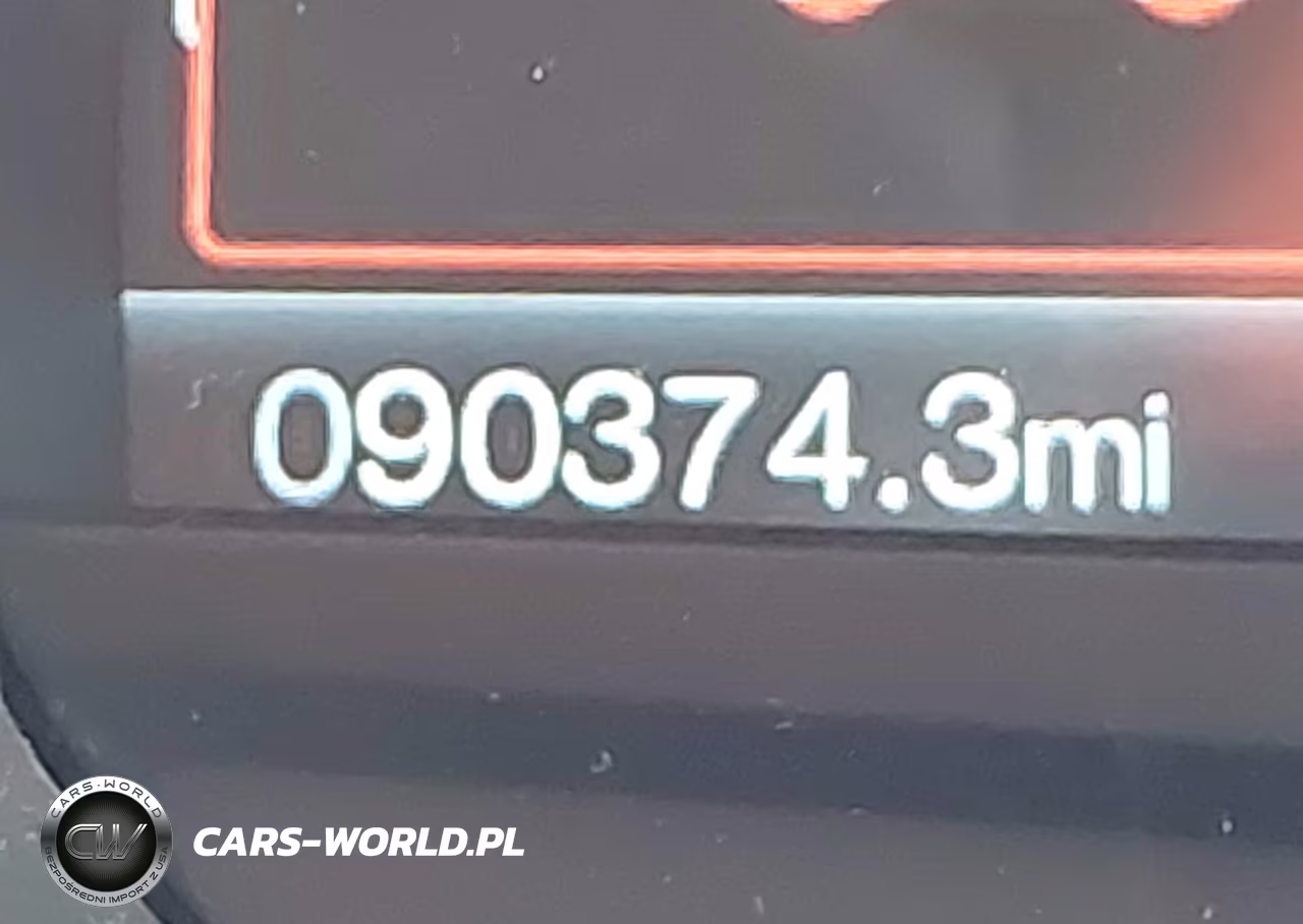 2018 Ford Edge Titanium VIN:2FMPK4K90JBB43179 - 16