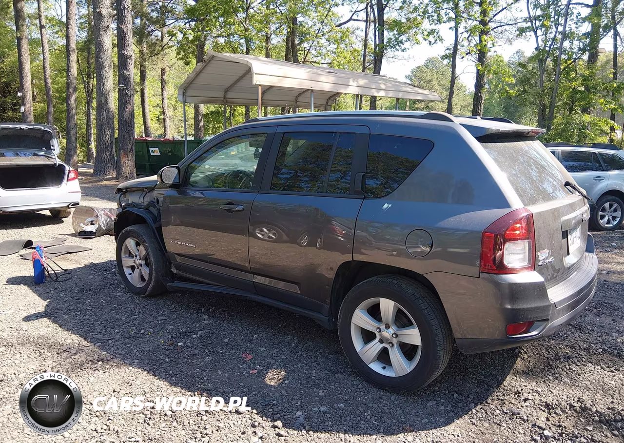 2016 Jeep Compass Latitude VIN:1C4NJDEB7GD745268 - 3