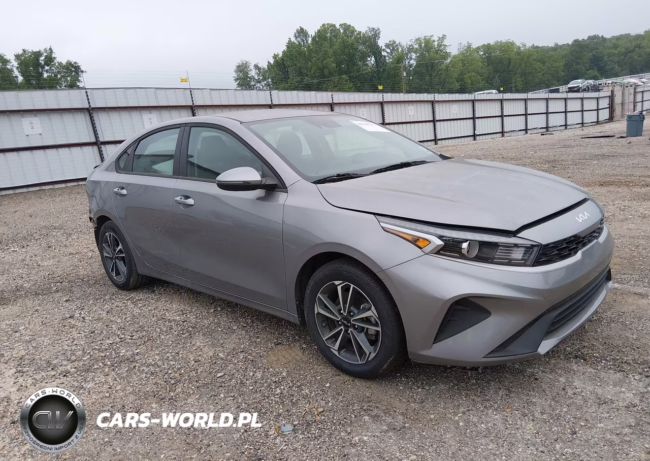 2024 Kia Forte Lxs – zdjęcie 1 z 21