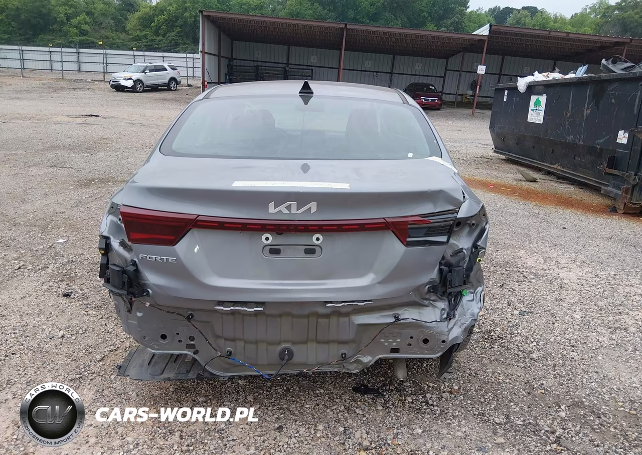 2024 Kia Forte Lxs VIN:3KPF24AD7RE728688 - 17