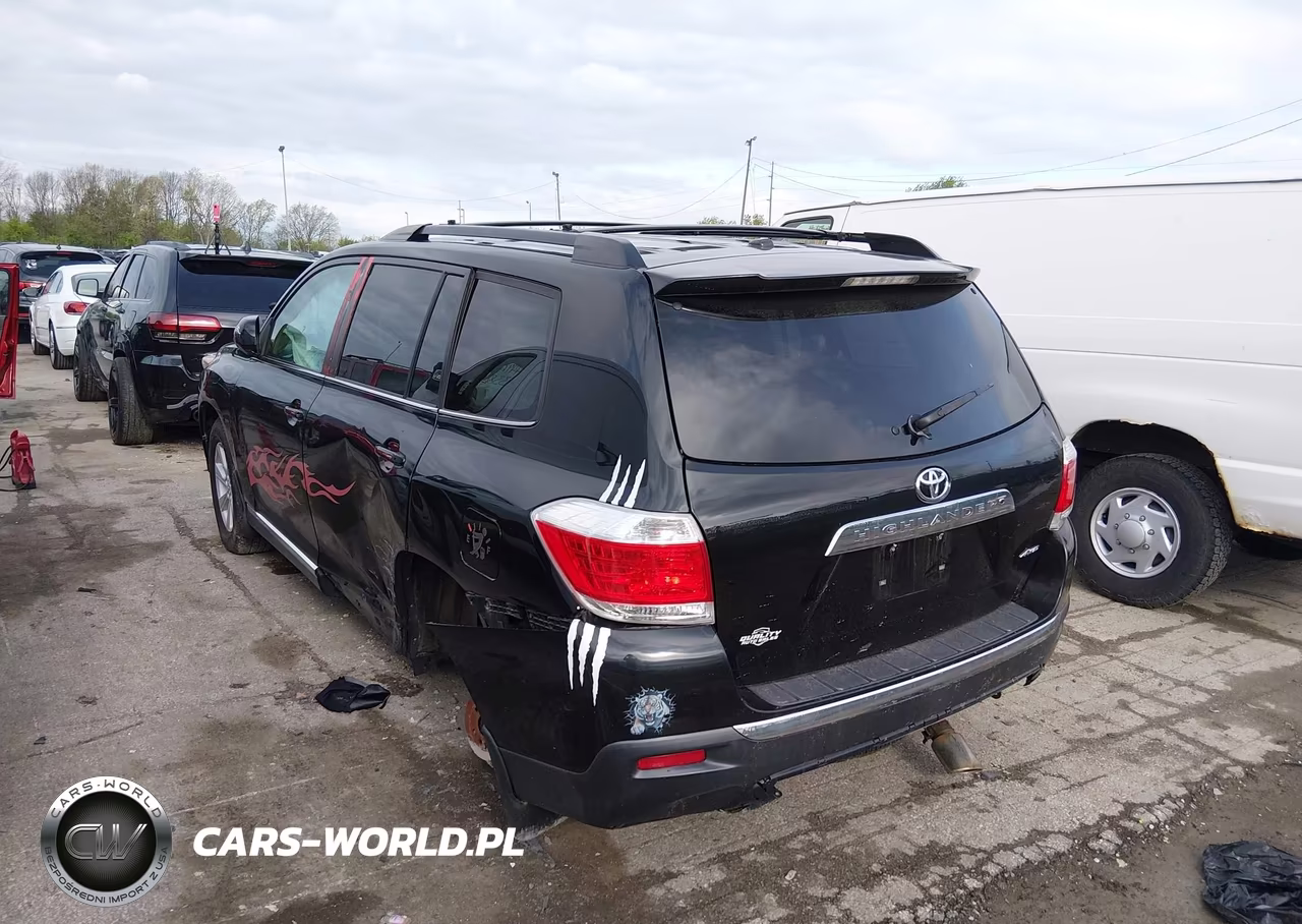 2012 Toyota Highlander Base V6 VIN:5TDBK3EH9CS128404 - 3