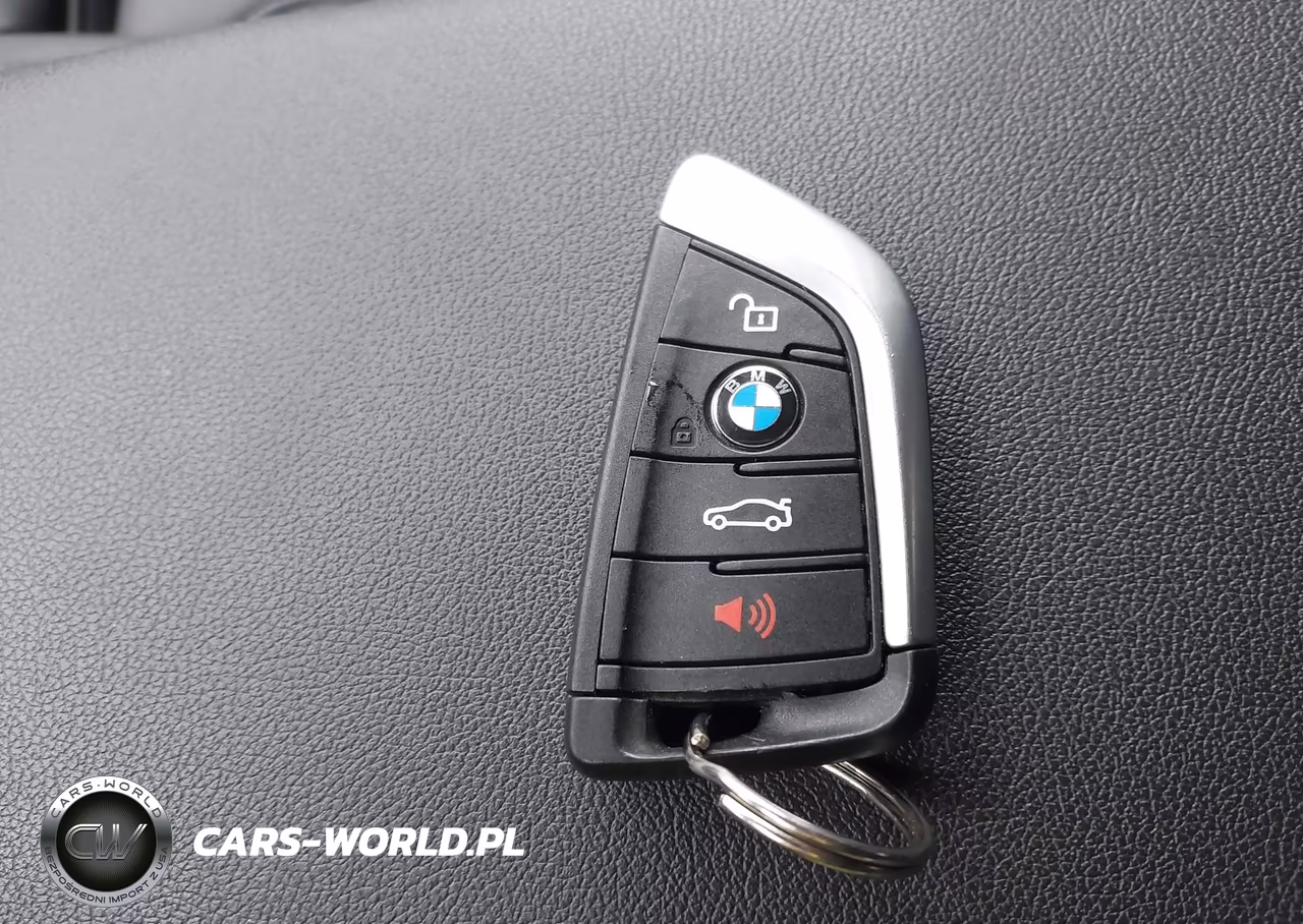 2018 BMW X3 xDrive30I VIN:5UXTR9C51JLD73211 - 11