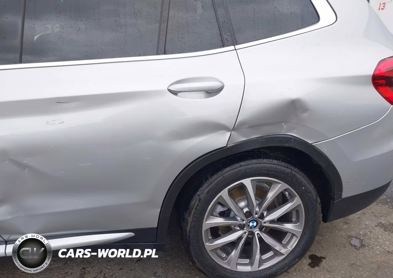 2018 BMW X3 xDrive30I VIN:5UXTR9C51JLD73211 - 17