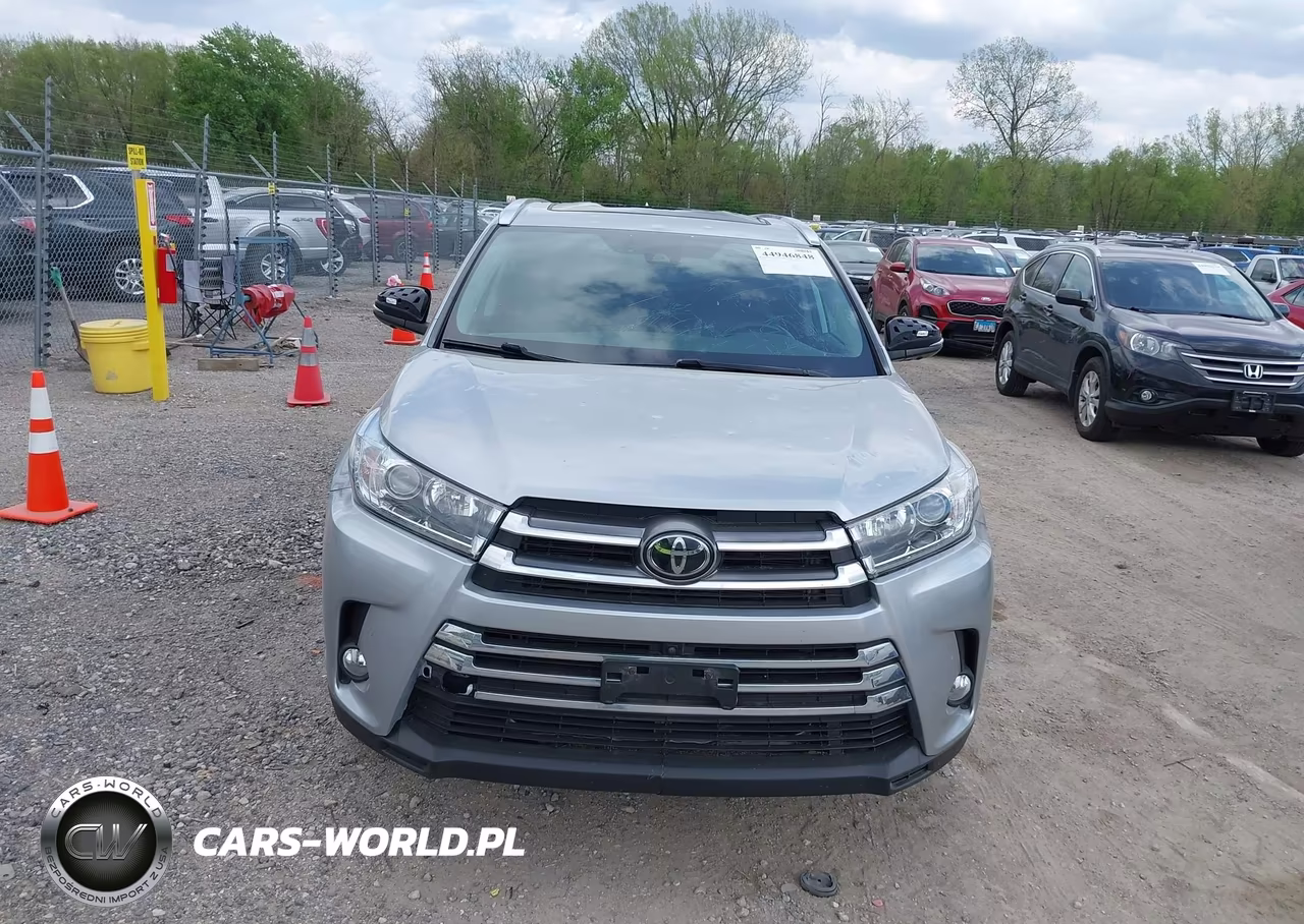 2018 Toyota Highlander Limited Platinum VIN:5TDDZRFH0JS876865 - 12