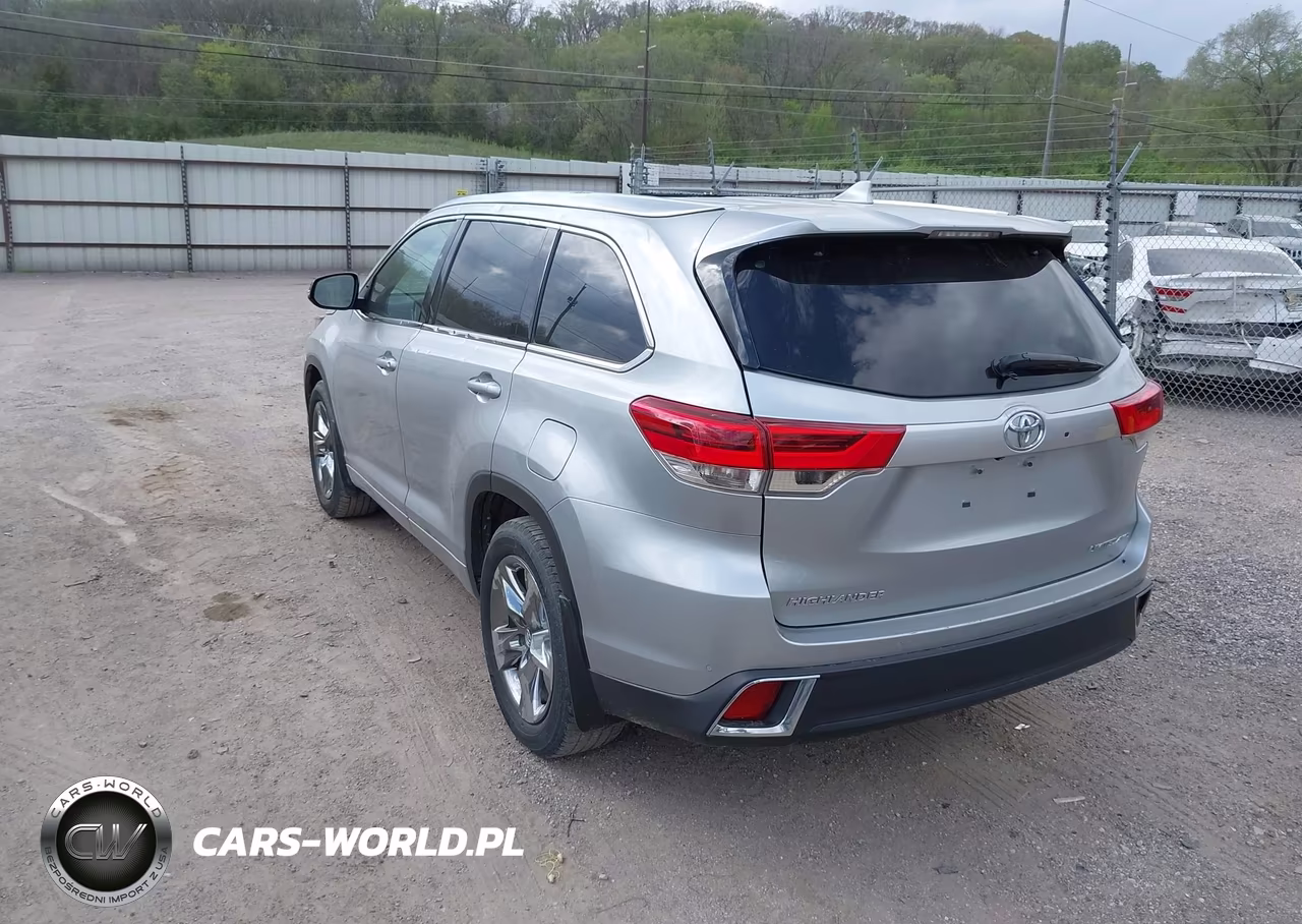2018 Toyota Highlander Limited Platinum VIN:5TDDZRFH0JS876865 - 3