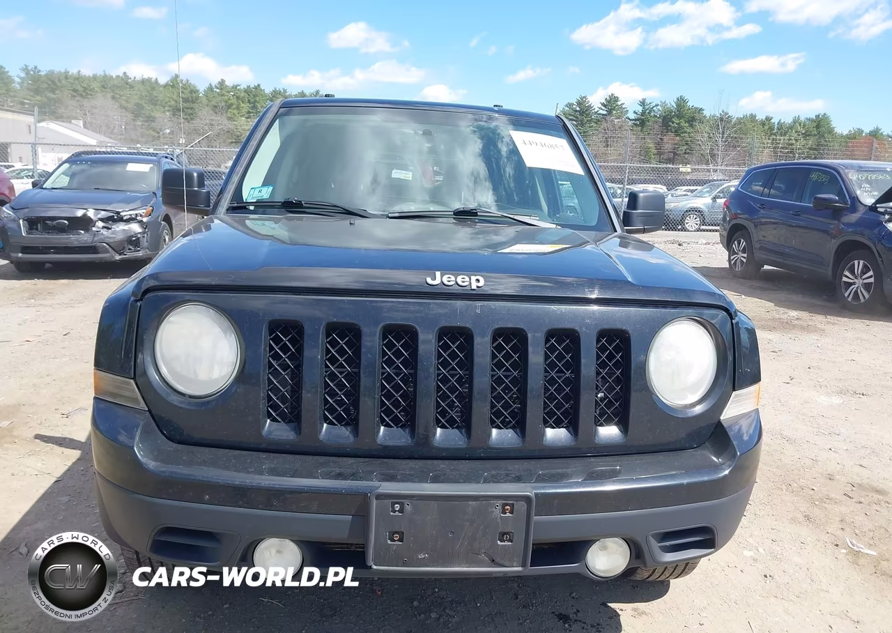 2012 Jeep Patriot Latitude VIN:1C4NJRFB1CD608414 - 12