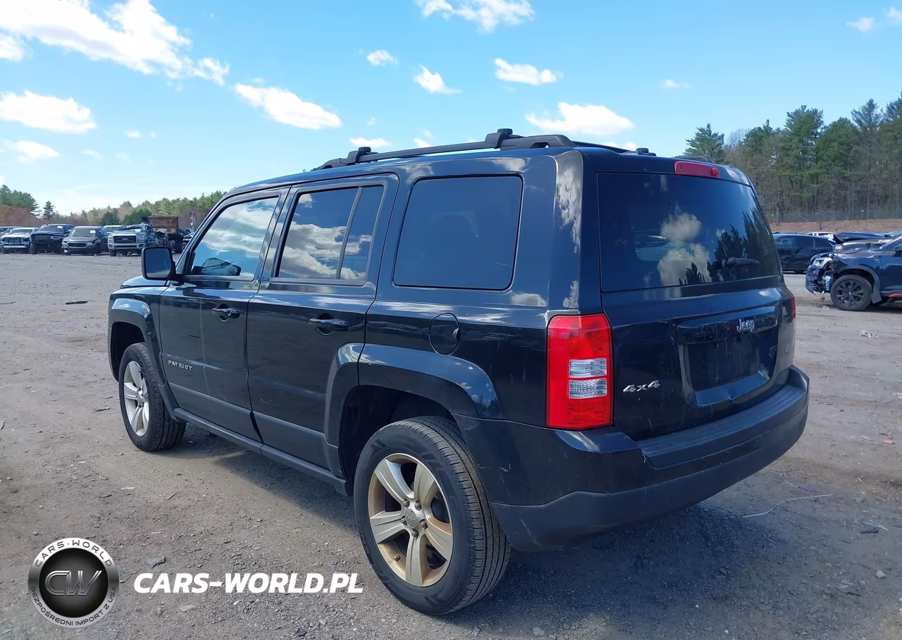 2012 Jeep Patriot Latitude VIN:1C4NJRFB1CD608414 - 3