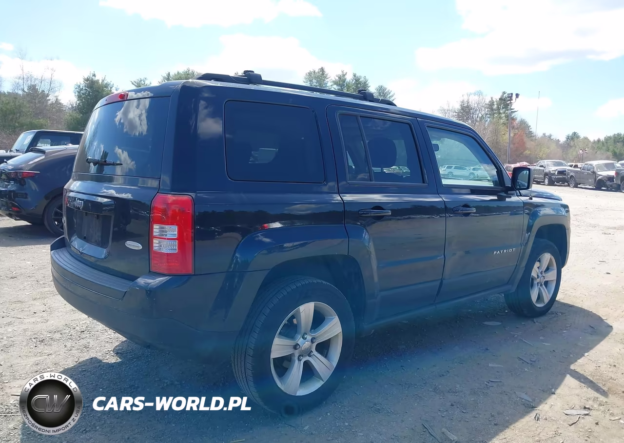 2012 Jeep Patriot Latitude VIN:1C4NJRFB1CD608414 - 4