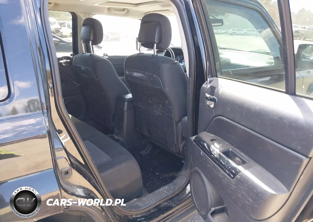 2012 Jeep Patriot Latitude VIN:1C4NJRFB1CD608414 - 8