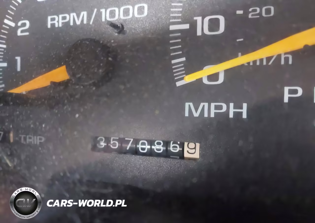 1999 Chevrolet Tahoe Ls VIN:1GNEC13R0XJ313963 - 15