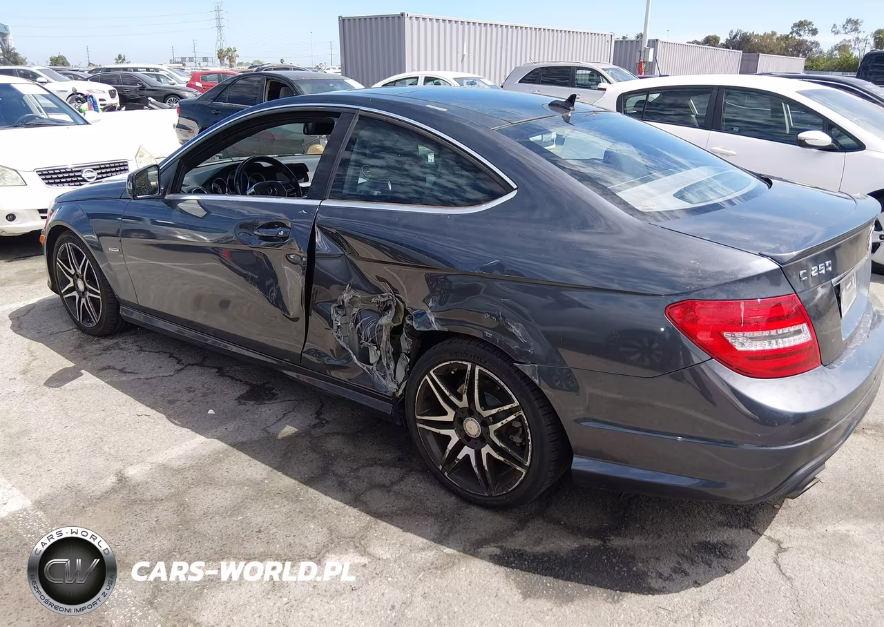2014 Mercedes-Benz C 250 VIN:WDDGJ4HB0EG264302 - 3