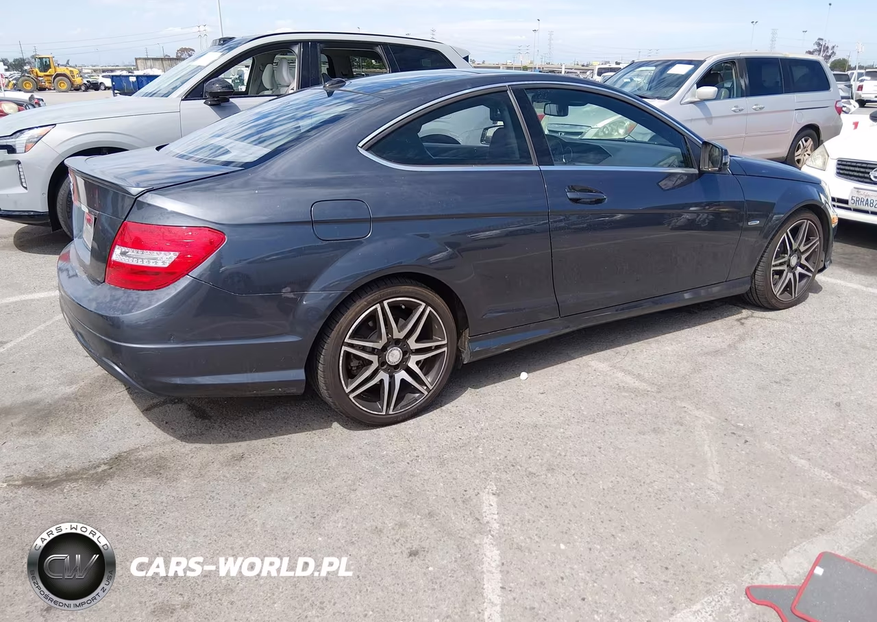 2014 Mercedes-Benz C 250 VIN:WDDGJ4HB0EG264302 - 4