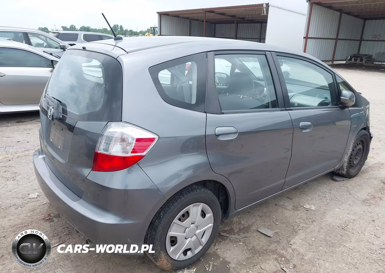 2012 Honda Fit VIN:JHMGE8H37CC032670 - 4