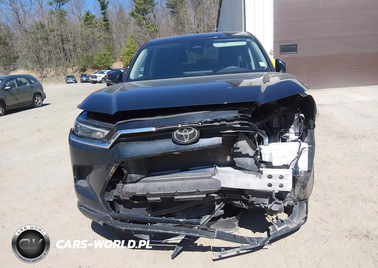 2025 Toyota Grand Highlander Le VIN:5TDAAAB5XSS091729 - 12