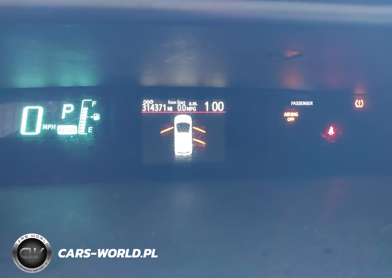 2013 Toyota Prius C One VIN:JTDKDTB39D1530442 - 7