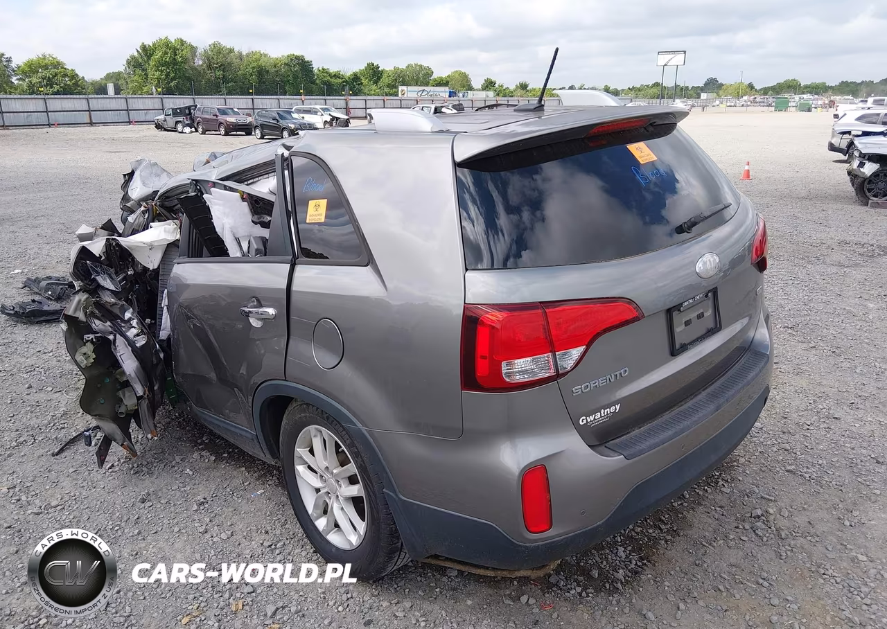 2014 Kia Sorento Lx VIN:5XYKT4A68EG446876 - 3