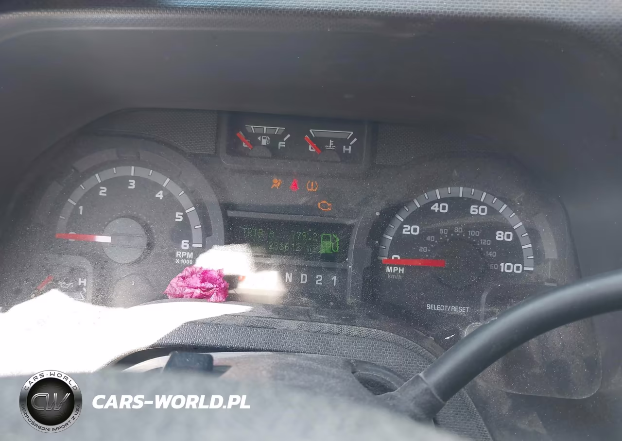 2010 Ford E-150 Commercial VIN:1FTNE1EW0ADA04179 - 7