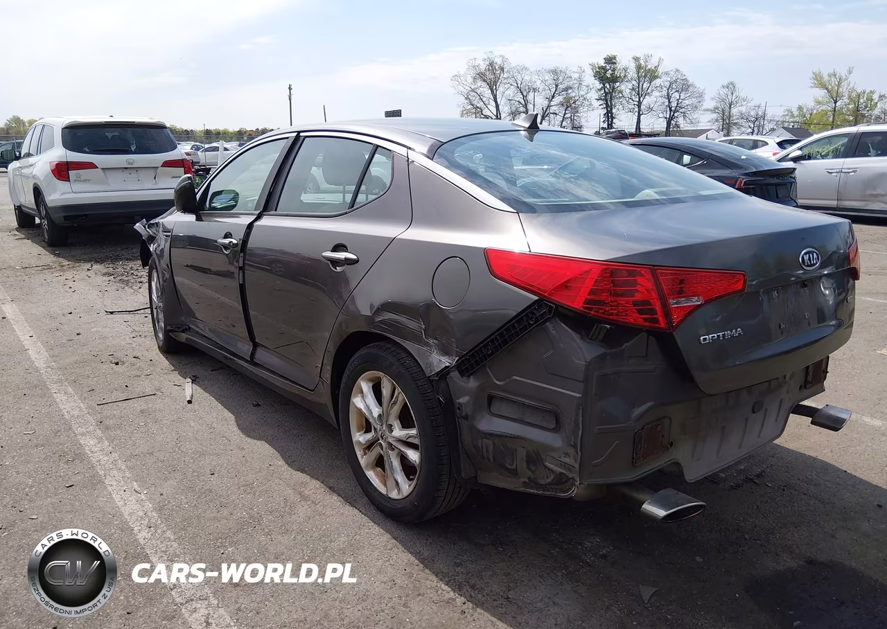 2012 Kia Optima Lx VIN:5XXGM4A75CG056573 - 3