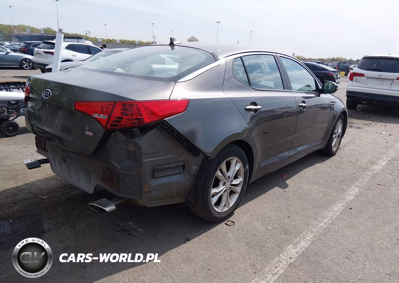 2012 Kia Optima Lx VIN:5XXGM4A75CG056573 - 4