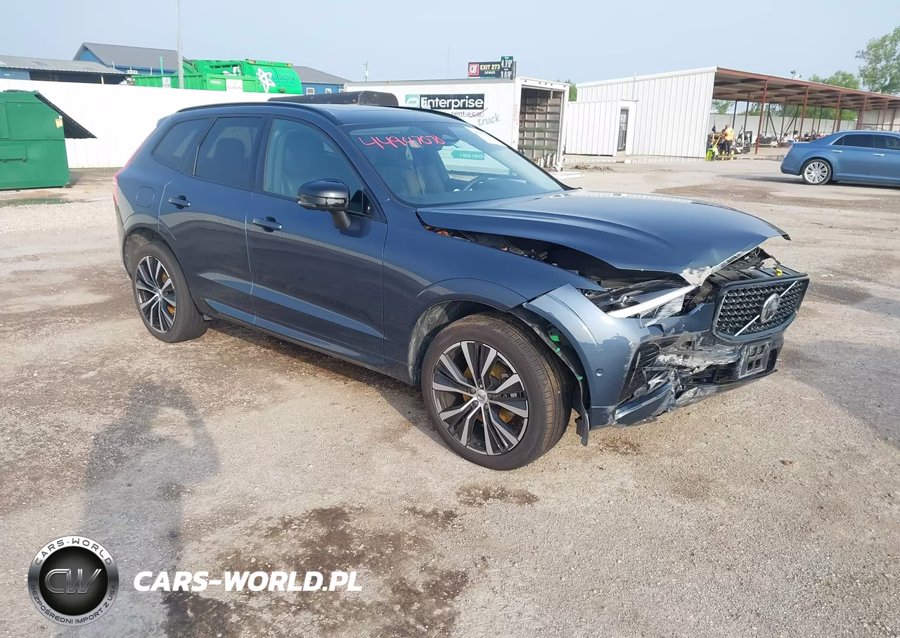 2024 Volvo Xc60 B5 Plus Dark Theme – zdjęcie 1 z 17