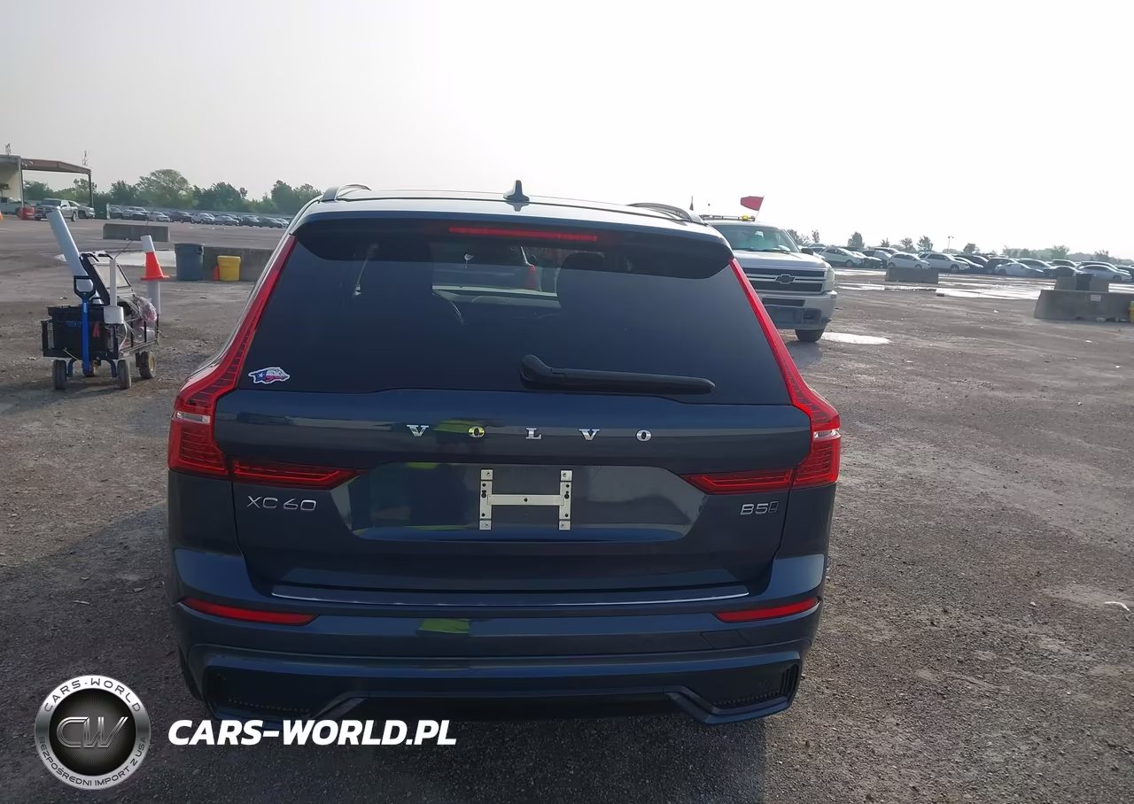 2024 Volvo Xc60 B5 Plus Dark Theme VIN:YV4L12RL1R1777827 - 17