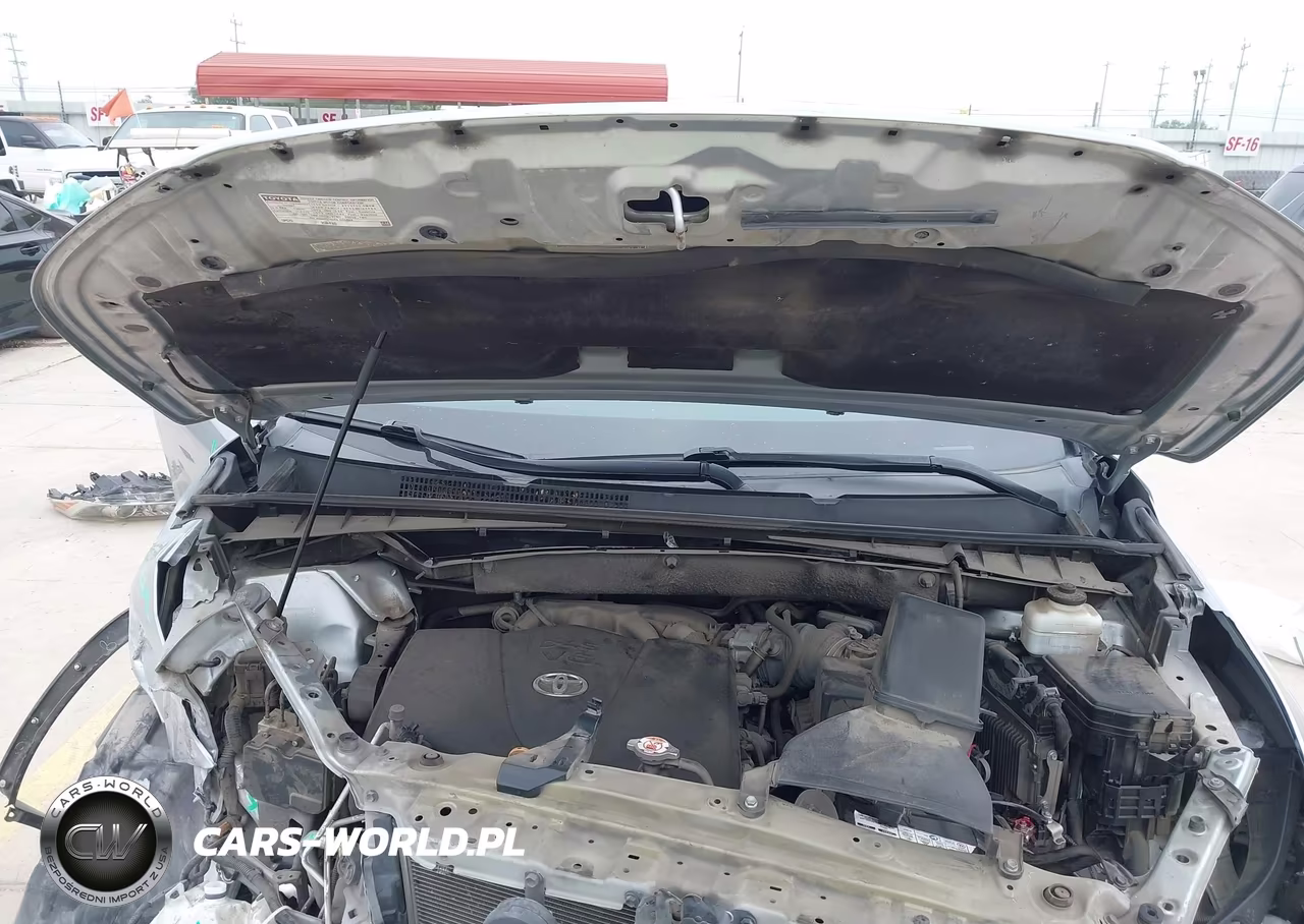 2019 Toyota Highlander Xle VIN:5TDJZRFH9KS620034 - 10