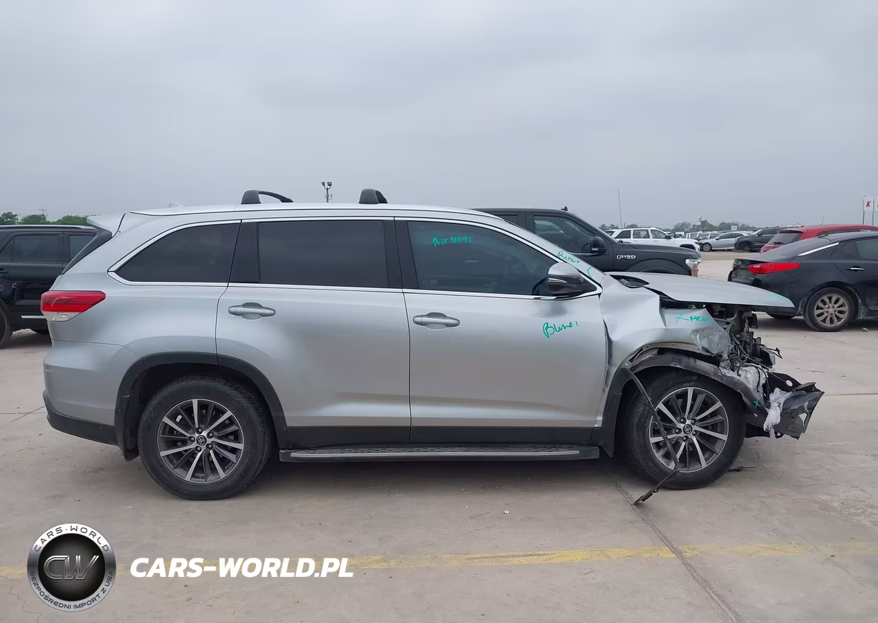 2019 Toyota Highlander Xle VIN:5TDJZRFH9KS620034 - 14