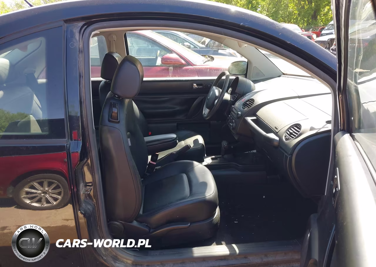 2010 Volkswagen New Beetle 2.5L Final Edition VIN:3VWPW3AG0AM021100 - 5