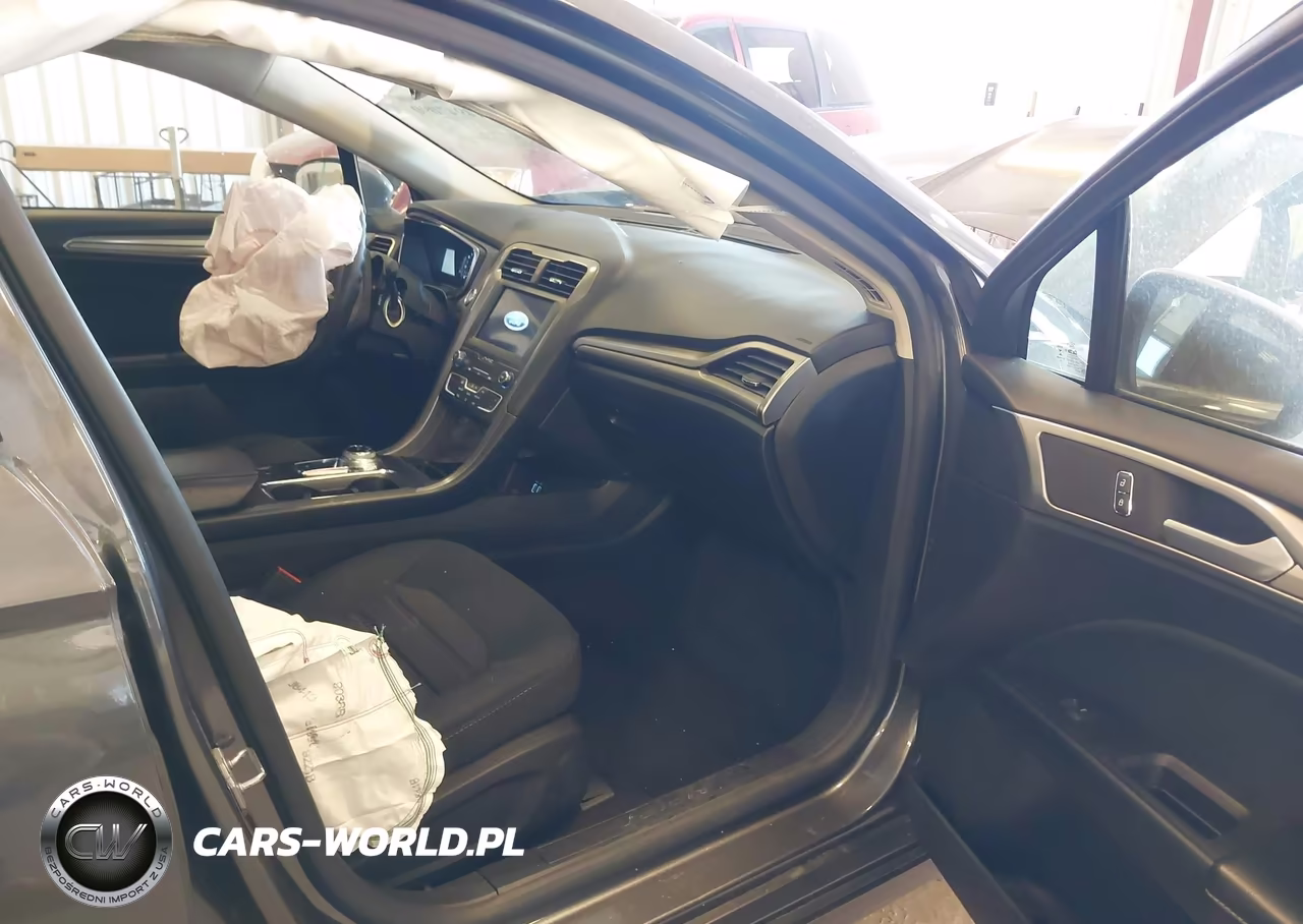 2020 Ford Fusion Se VIN:3FA6P0HD2LR251898 - 5