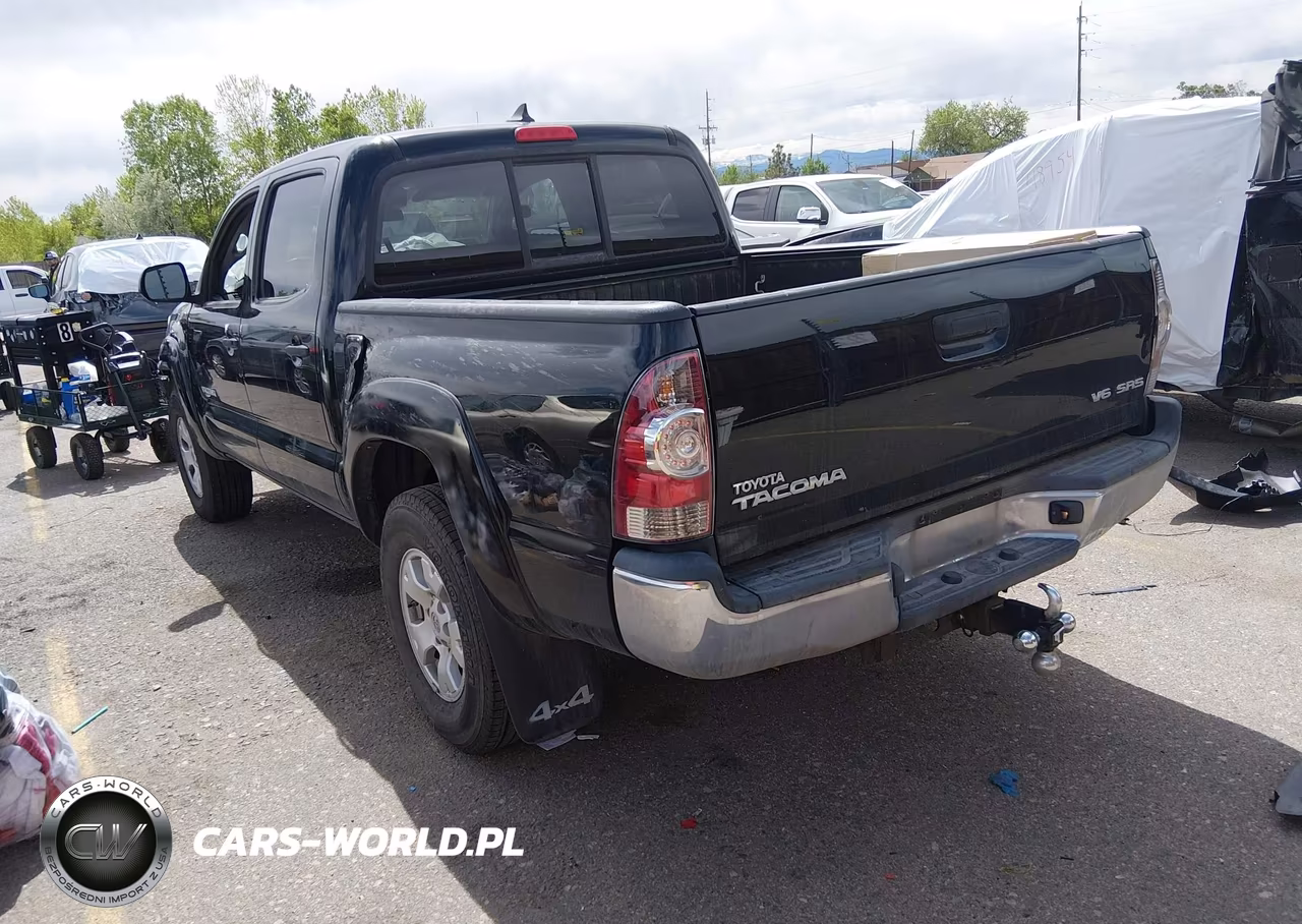 2014 Toyota Tacoma Base V6 VIN:3TMLU4ENXEM161960 - 3