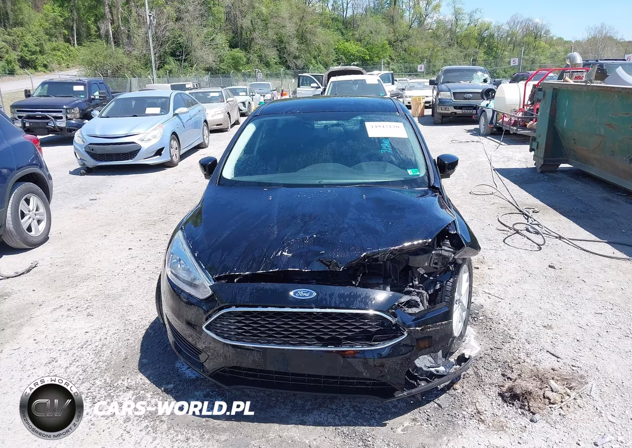2017 Ford Focus Se VIN:1FADP3K24HL218715 - 12