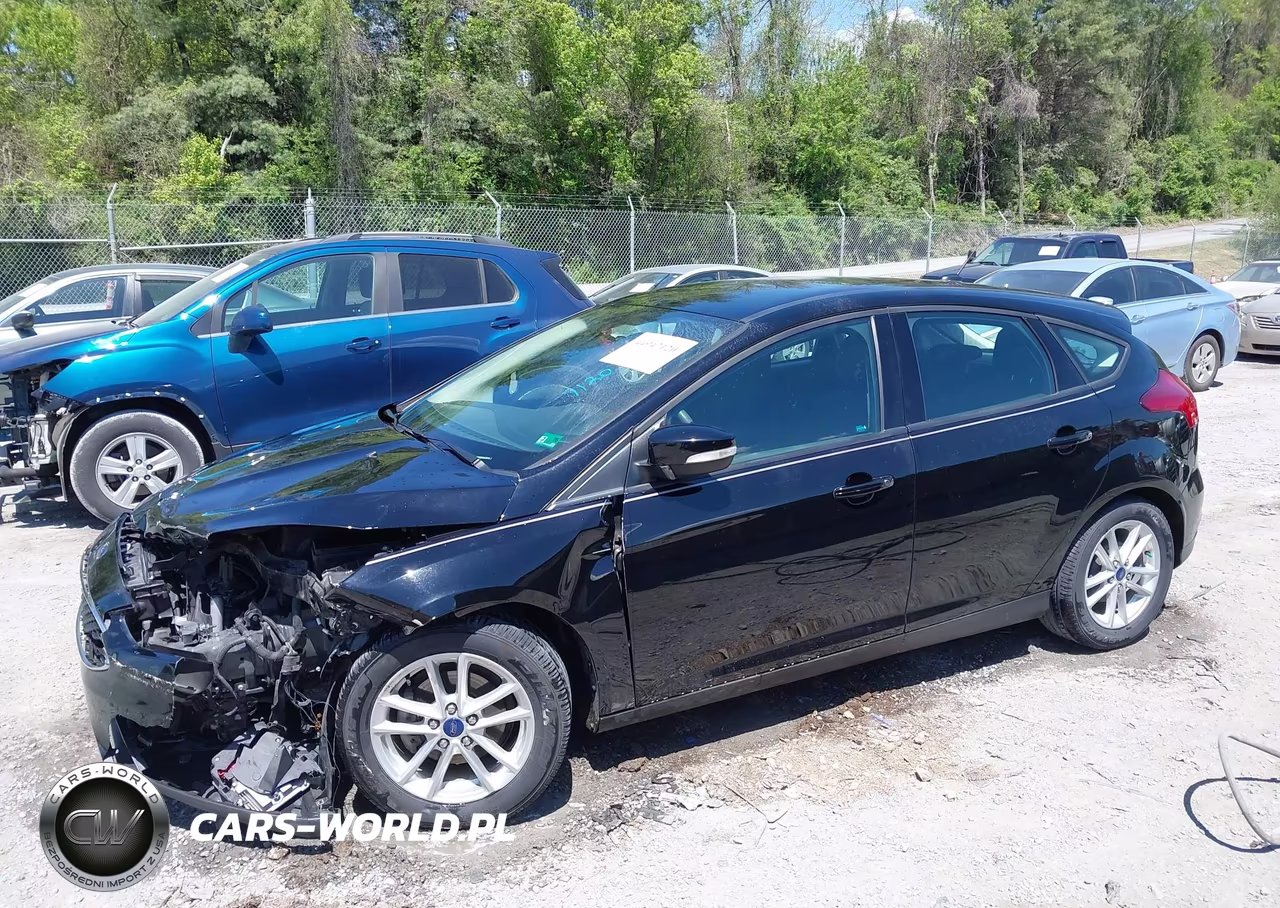 2017 Ford Focus Se VIN:1FADP3K24HL218715 - 14