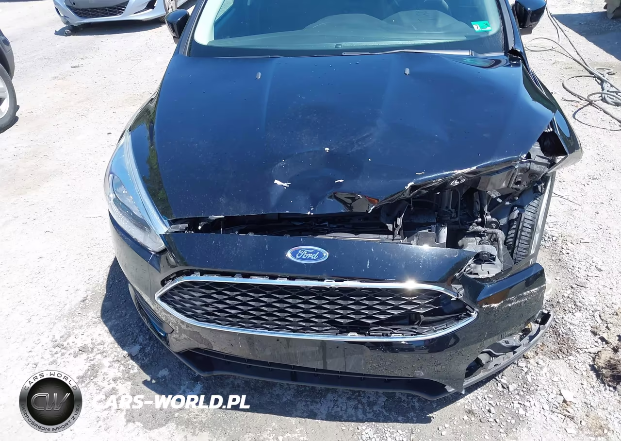 2017 Ford Focus Se VIN:1FADP3K24HL218715 - 6