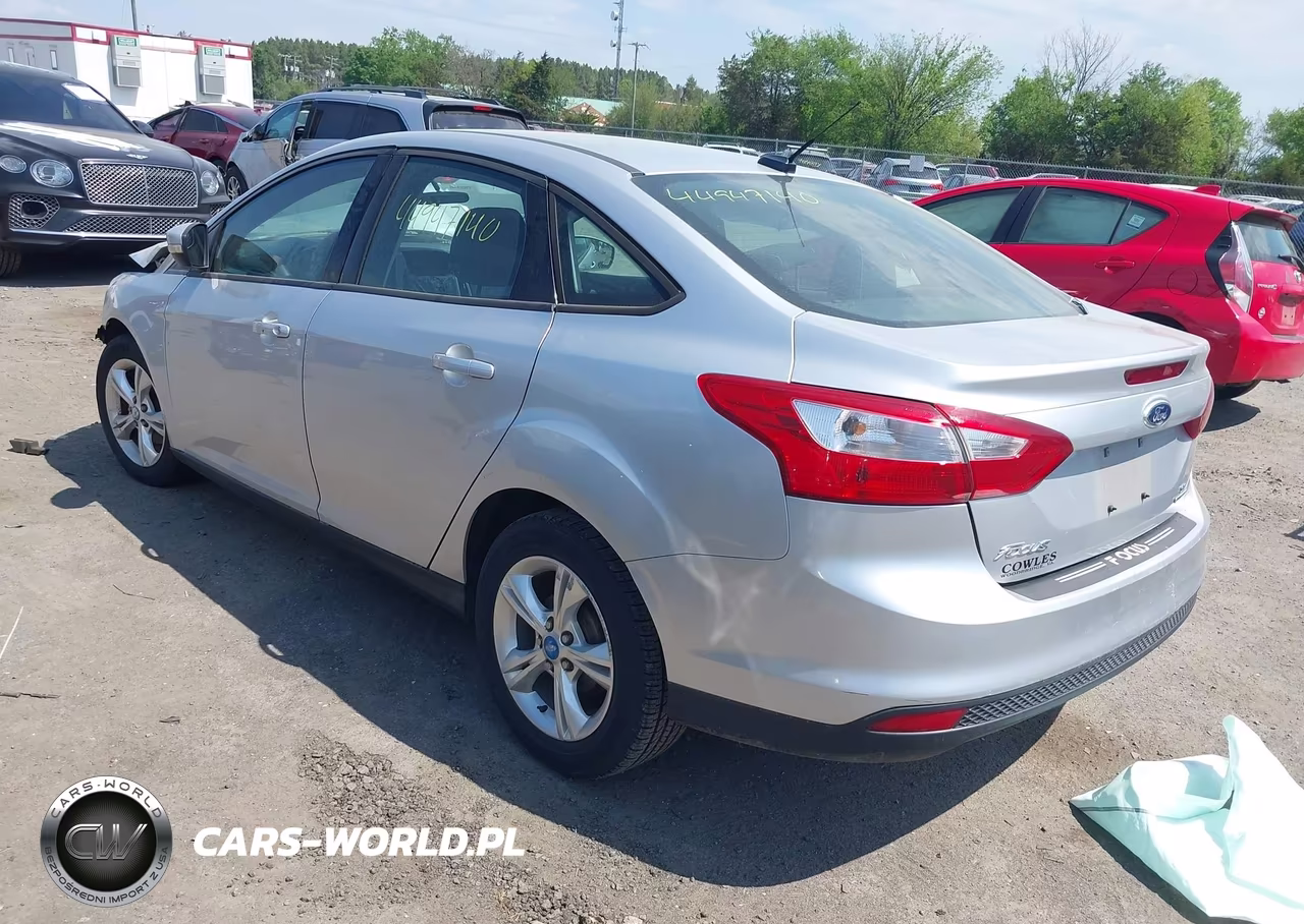 2013 Ford Focus Se VIN:1FADP3F21DL231622 - 3