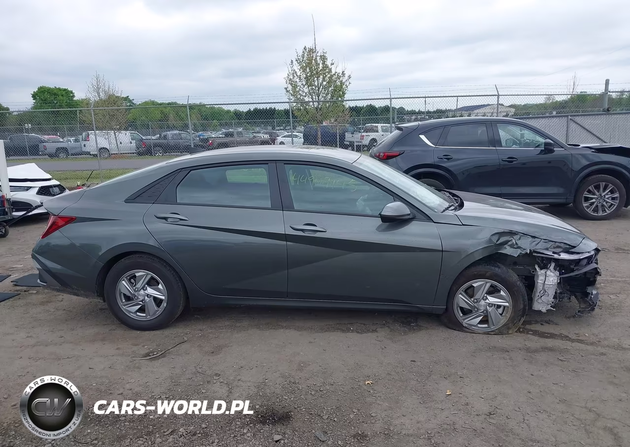 2026 Hyundai Elantra Se VIN:KMHLL4DGXTU107665 - 13