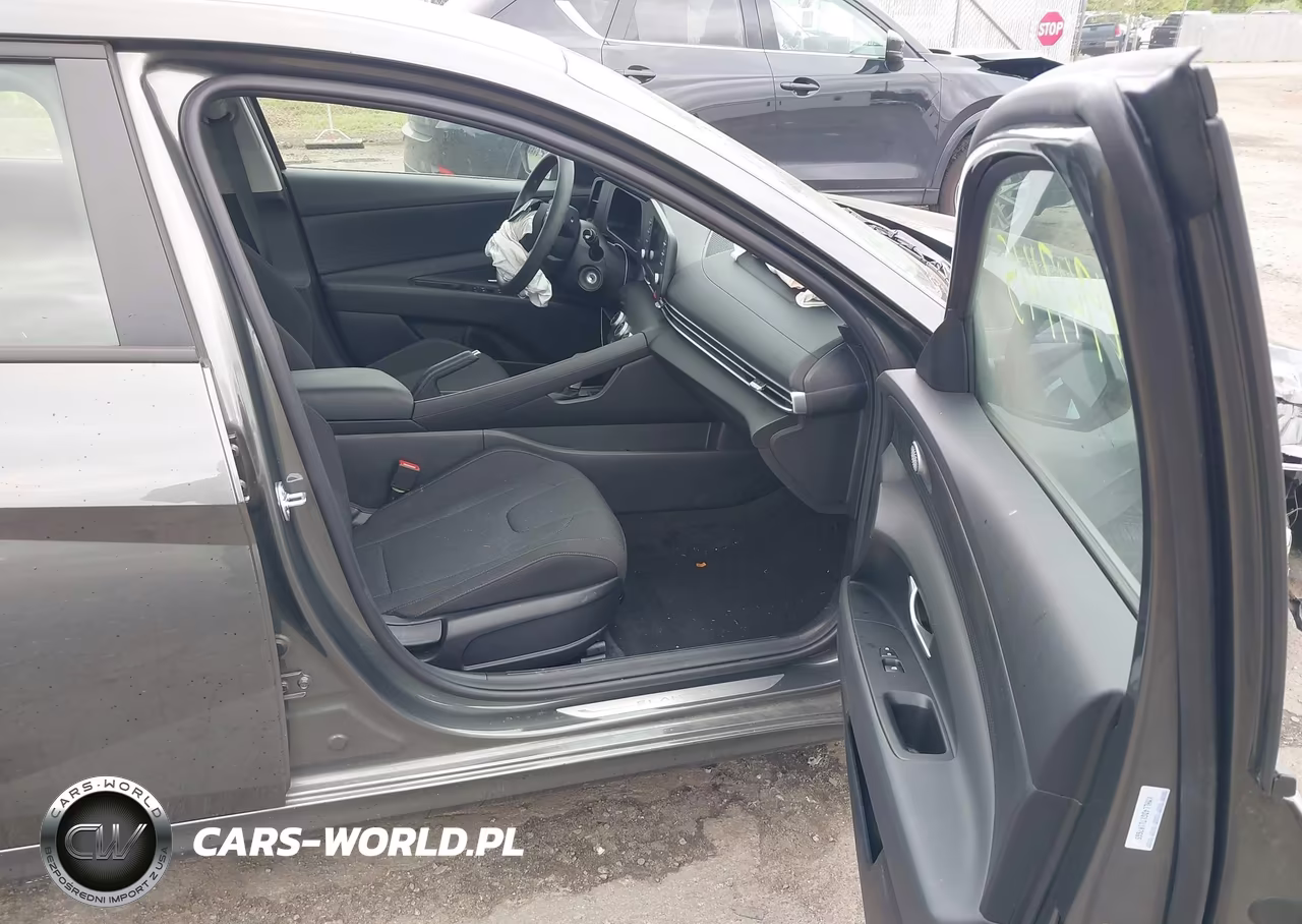 2026 Hyundai Elantra Se VIN:KMHLL4DGXTU107665 - 5