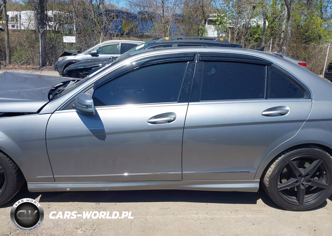 2013 Mercedes-Benz C 300 Sport 4Matic VIN:WDDGF8AB3DR247435 - 14