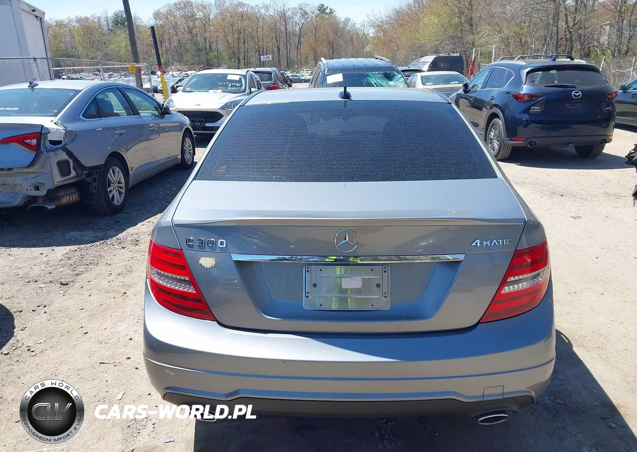 2013 Mercedes-Benz C 300 Sport 4Matic VIN:WDDGF8AB3DR247435 - 16