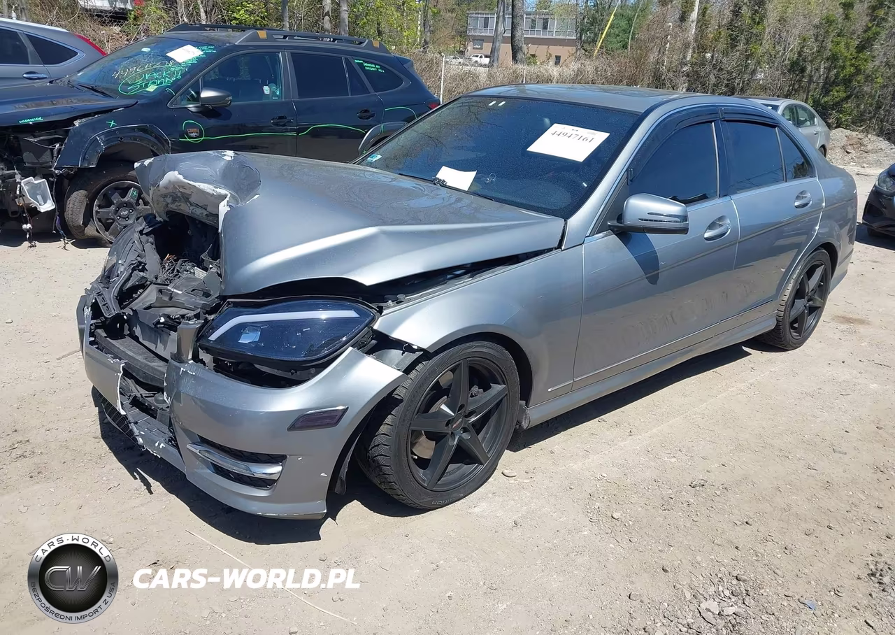 2013 Mercedes-Benz C 300 Sport 4Matic VIN:WDDGF8AB3DR247435 - 2