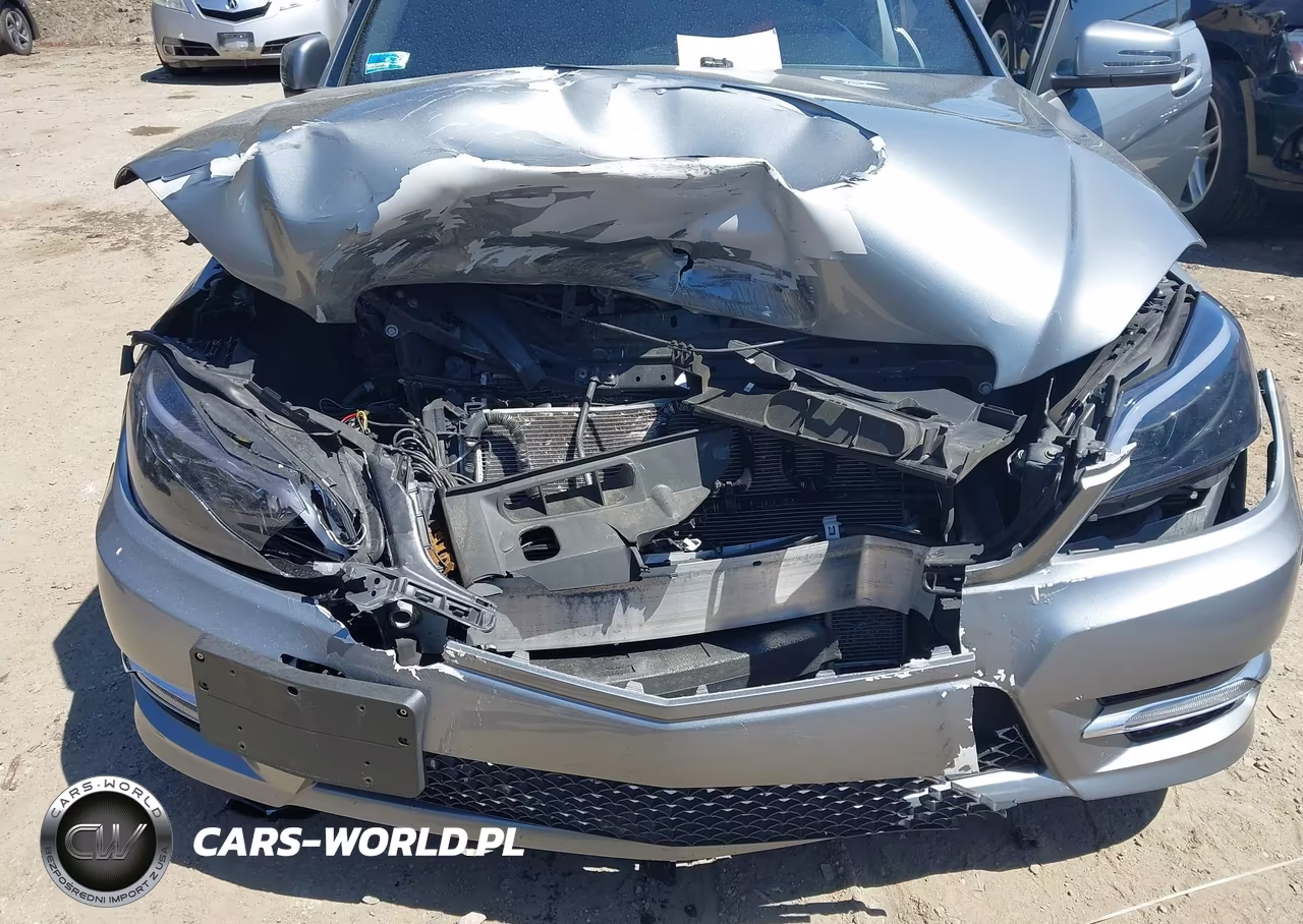 2013 Mercedes-Benz C 300 Sport 4Matic VIN:WDDGF8AB3DR247435 - 6