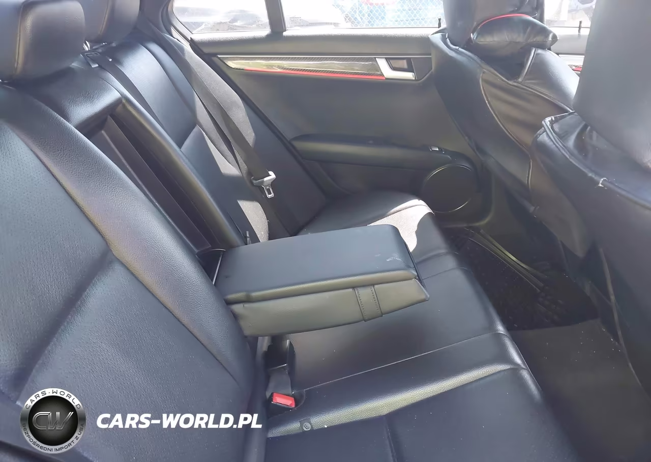2013 Mercedes-Benz C 300 Sport 4Matic VIN:WDDGF8AB3DR247435 - 8