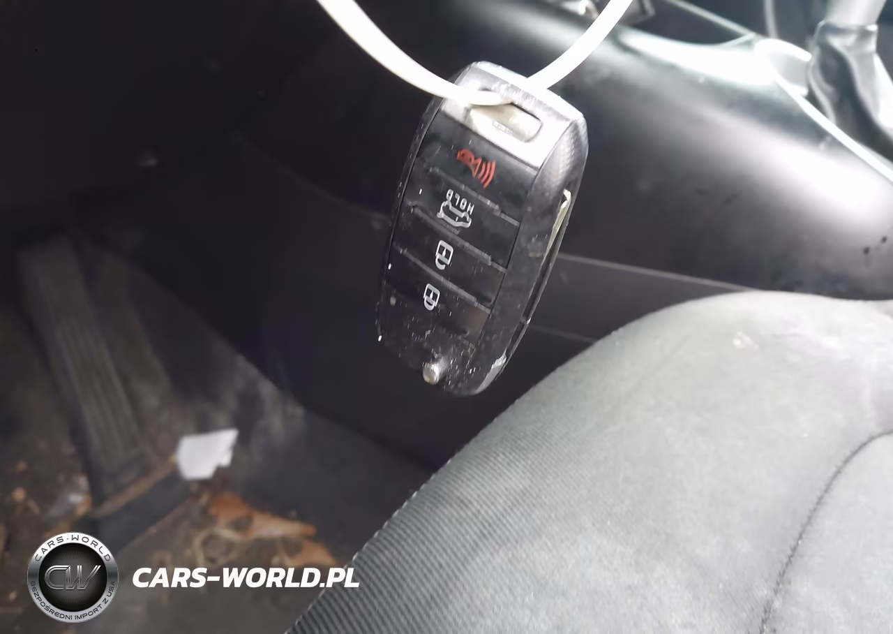 2017 Kia Soul + VIN:KNDJP3A53H7877919 - 11
