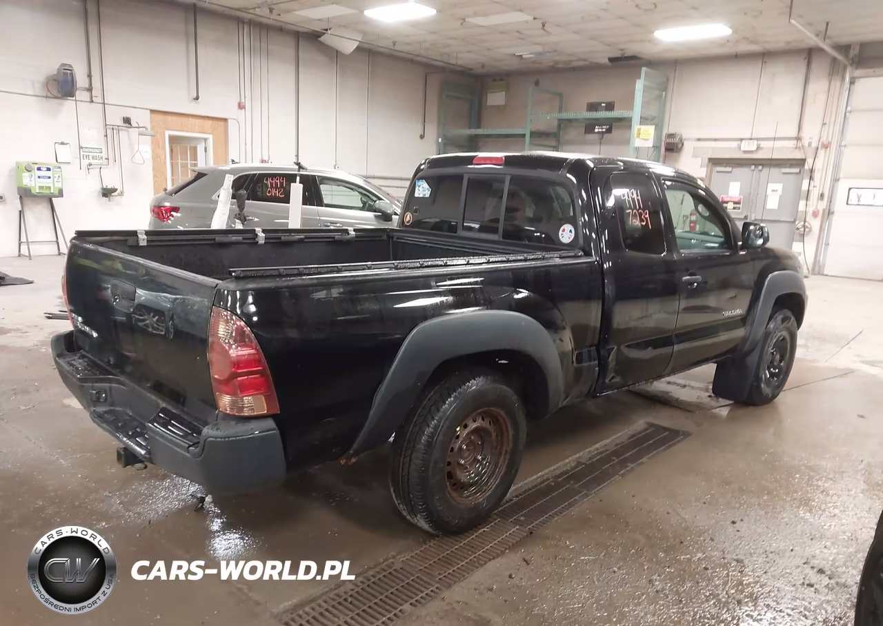 2013 Toyota Tacoma VIN:5TFUX4EN9DX017840 - 4