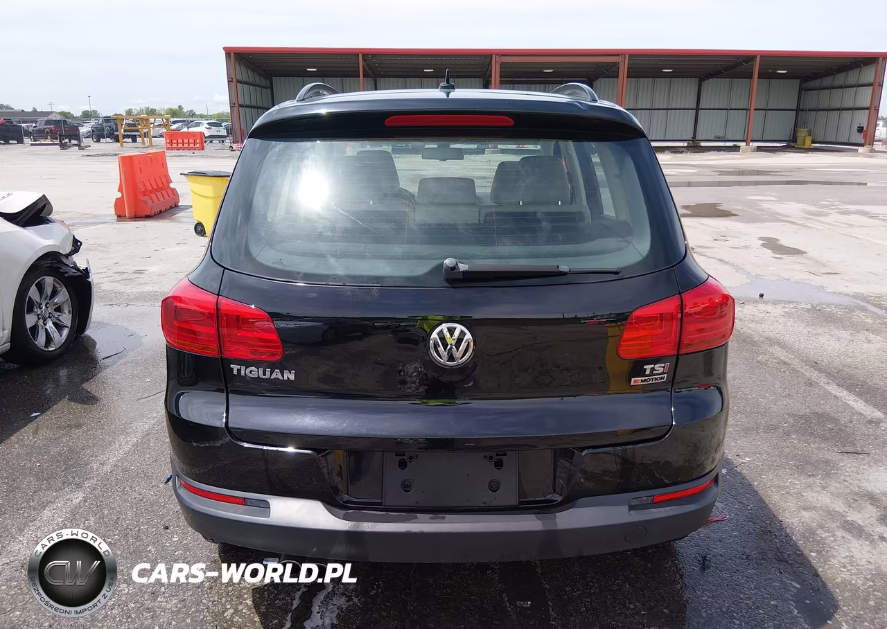 2016 Volkswagen Tiguan S VIN:WVGBV7AX7GW563998 - 16