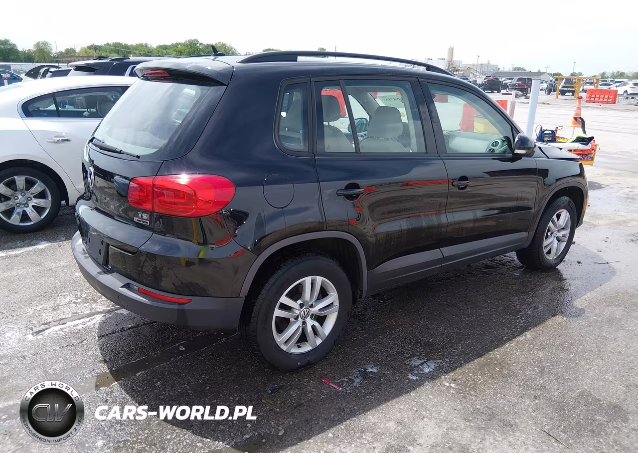 2016 Volkswagen Tiguan S VIN:WVGBV7AX7GW563998 - 4